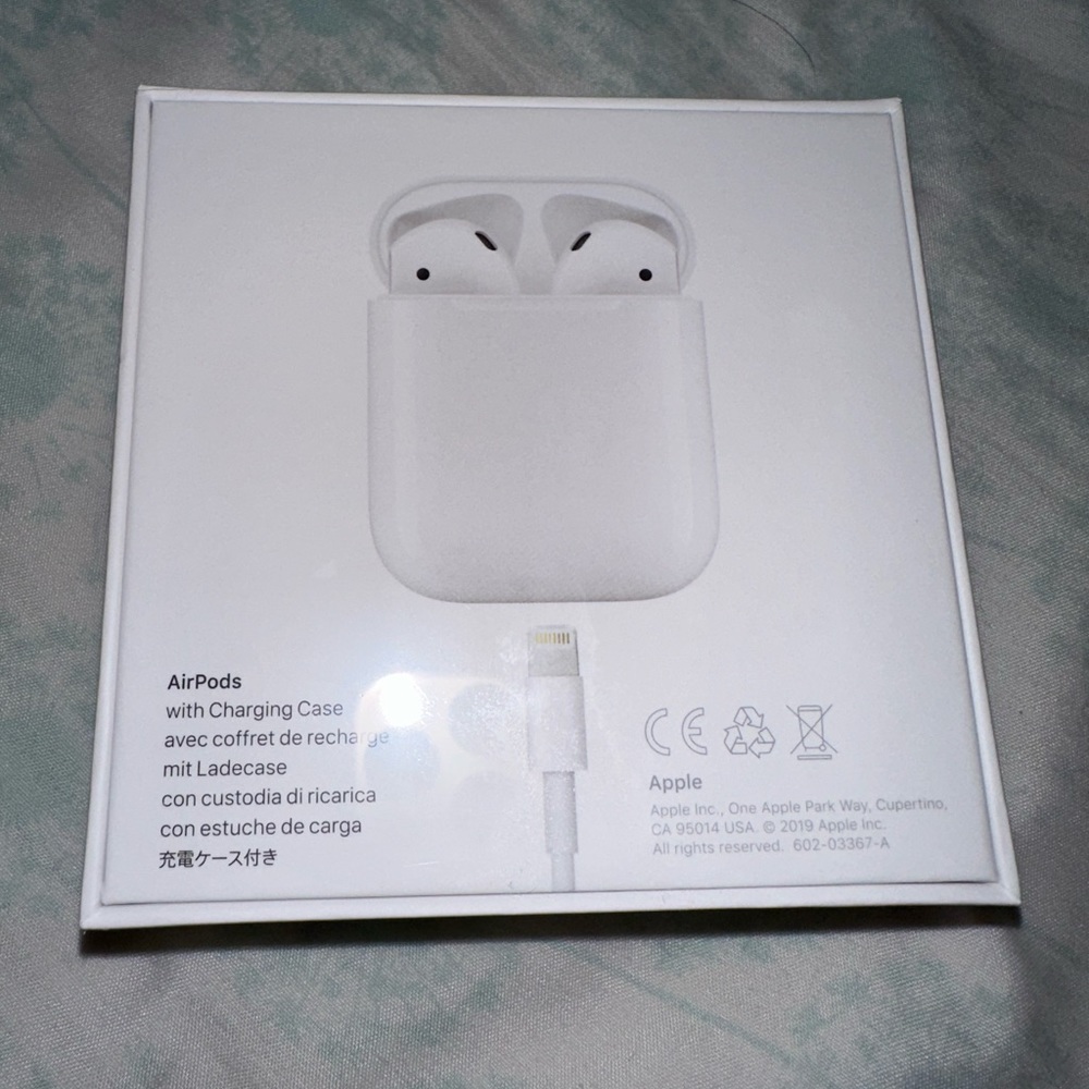 Apple Airpod 2 - BRAND NEW